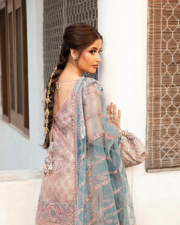 Mehreen - Image 4